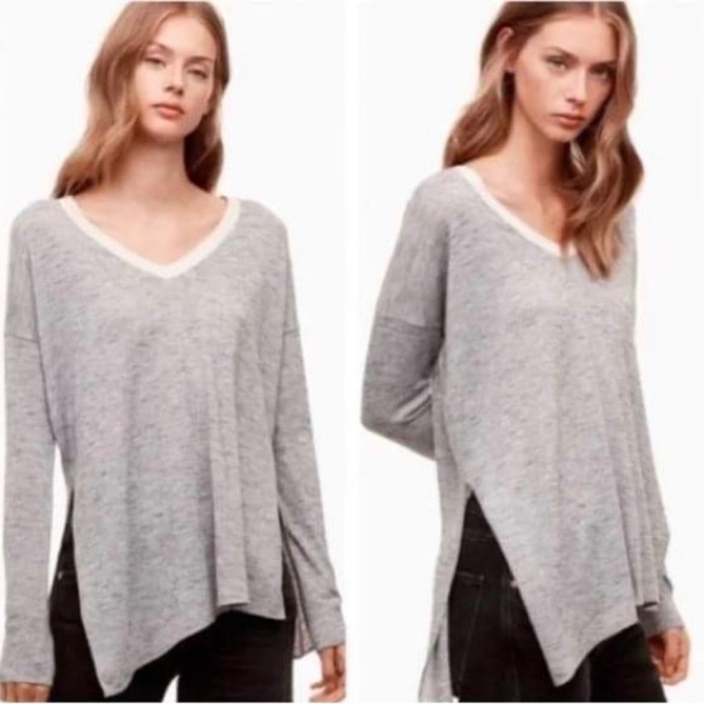 Aritzia Wilfred Sherbrooke Split Sides Gray V-Neck Sweater‎ Womens Sz S